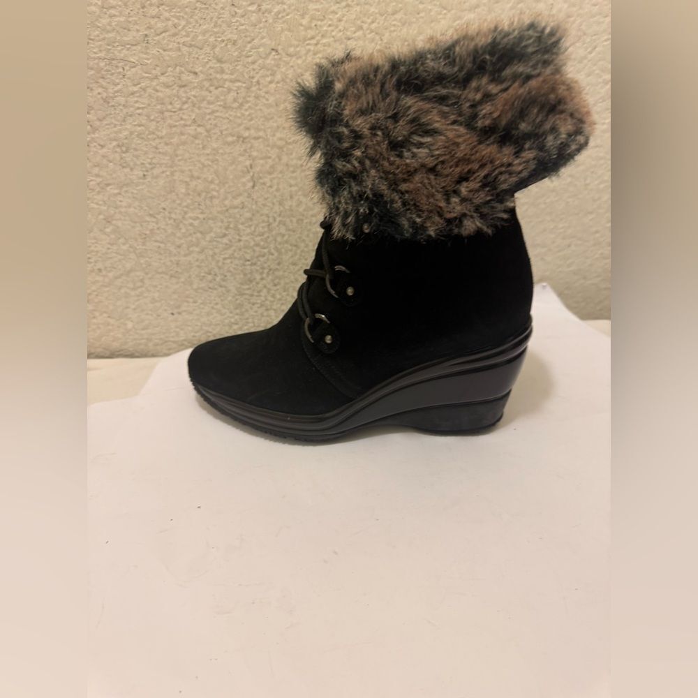 Aquatalia Black and Brown Faux Fur Winter Boots